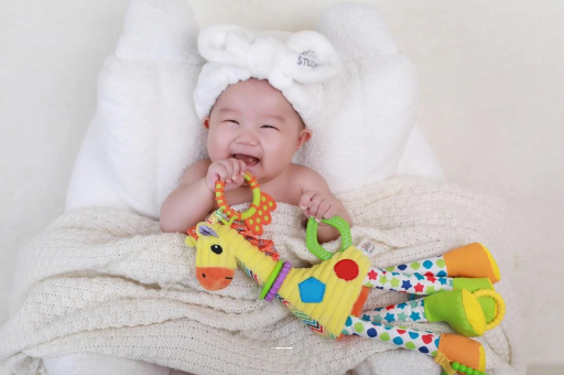 莘县宝宝的口欲期